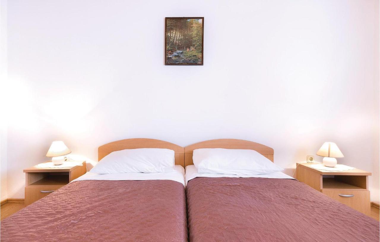 Awesome Apartment In Pula With Wifi Exterior photo