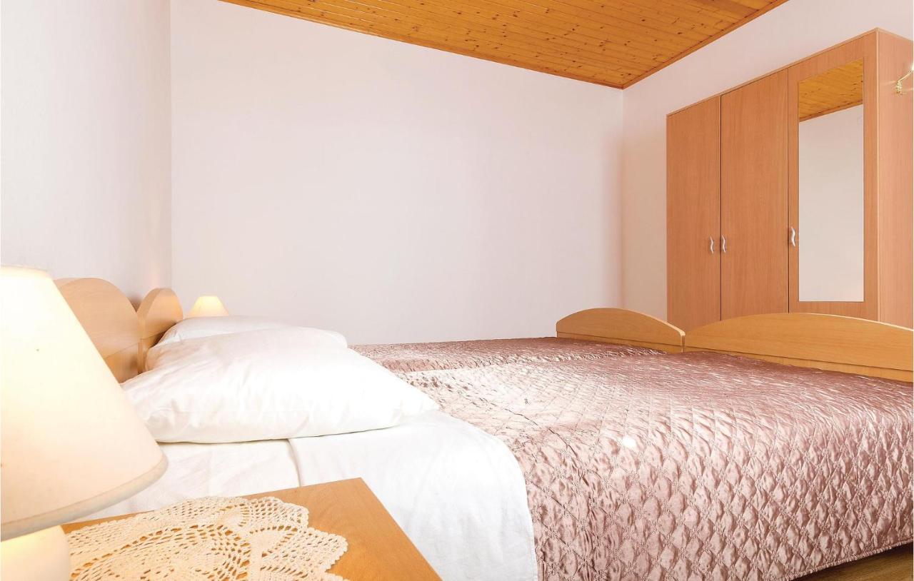Awesome Apartment In Pula With Wifi Exterior photo