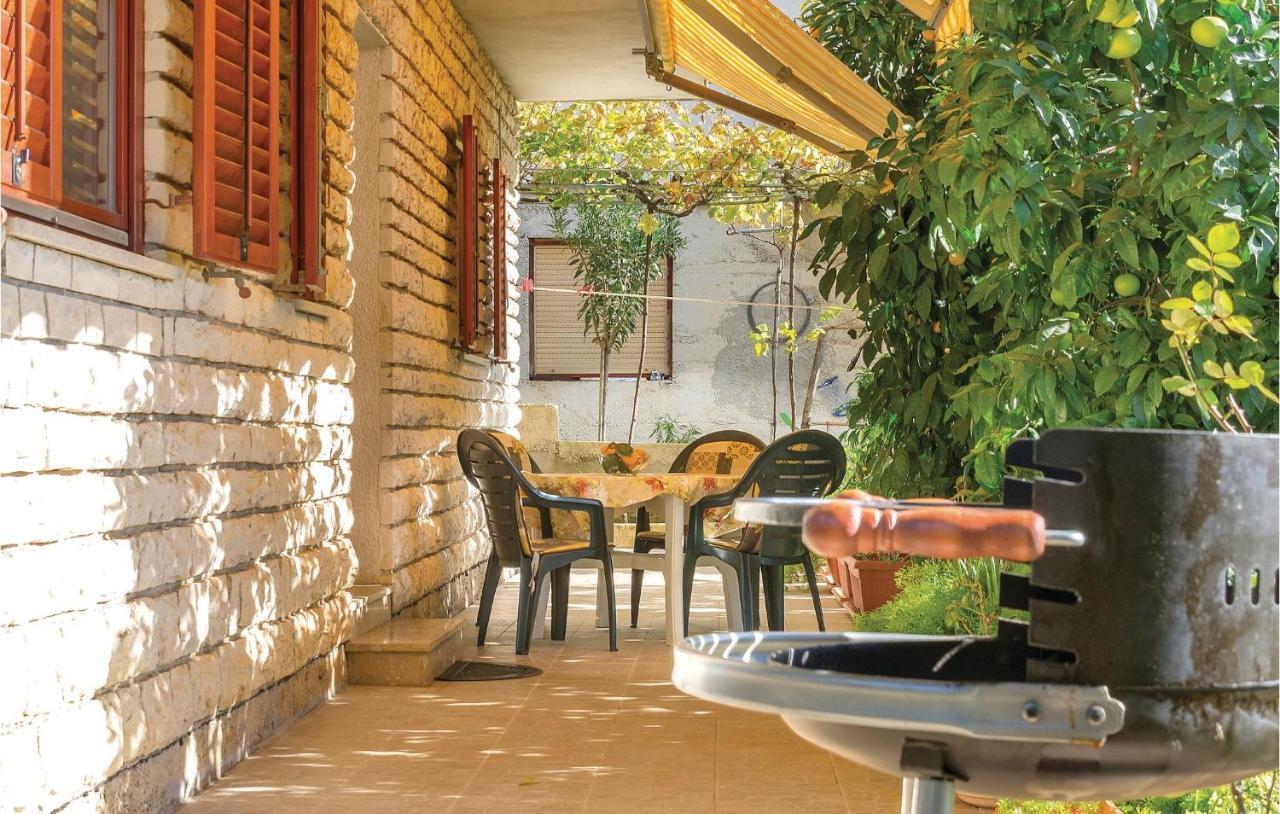 Awesome Apartment In Pula With Wifi Exterior photo